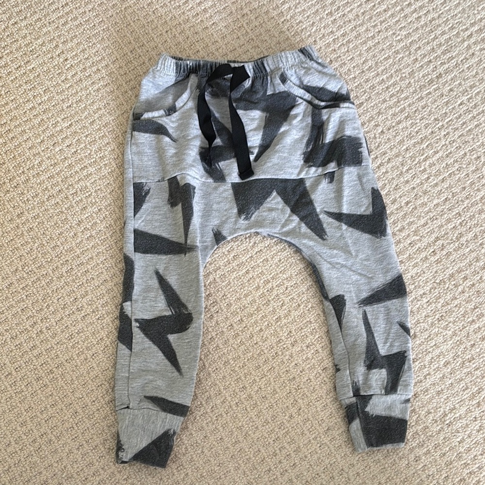 Posh & Cozy Baby Lightning Bolt Print Jogger Pants in Gray